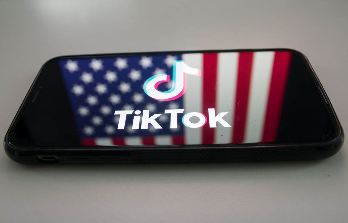 TikTik _ SAD _ Foto Shutterstock.jpg TikTik _ SAD _ Foto Shutterstock.jpg