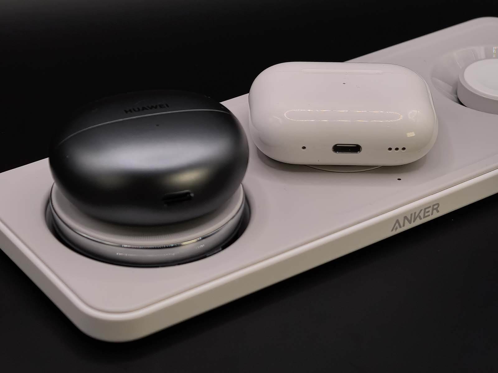 Anker MagGo Wireless Charging Station 3 in 1 bežične slušalice Anker MagGo Wireless Charging Station 3 in 1 bežične slušalice
